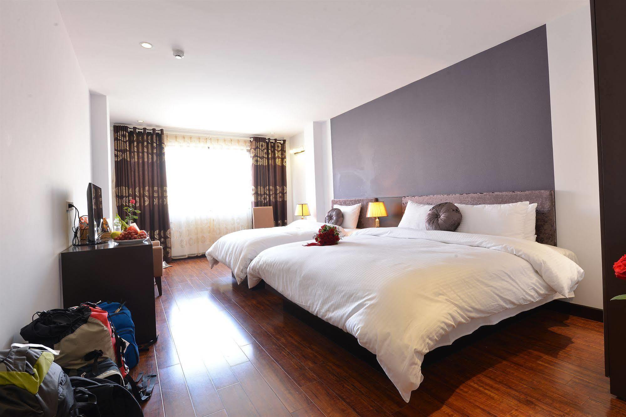 Golden Sun Suites Hotel Hanoi Exterior foto